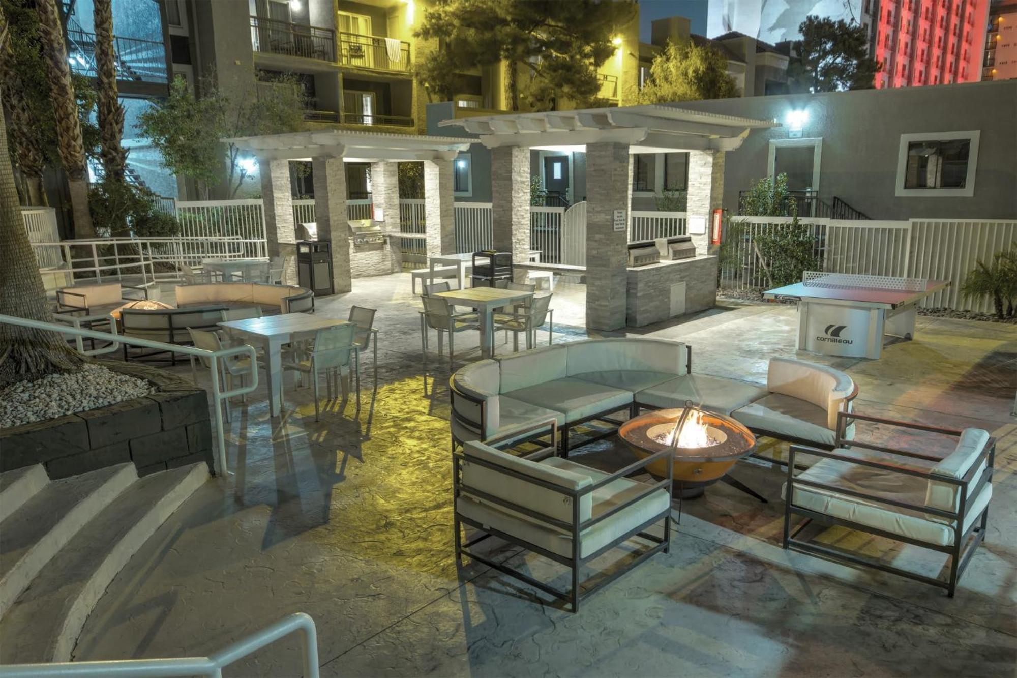 Wyndham Desert Rose 2br With Access * Las Vegas
